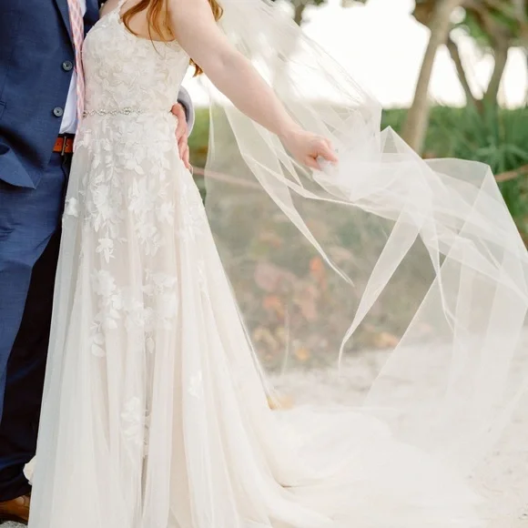 chinese dress ladies Sparkly Straps Beaded Lace Wedding Dress Light Ivory main image 1